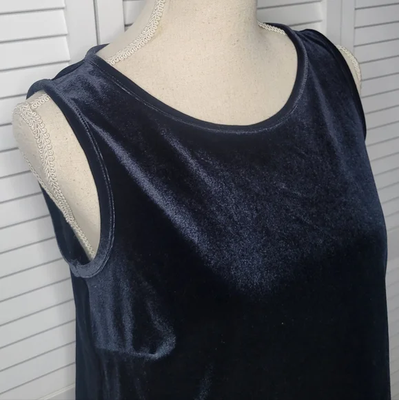 Vineyard Vines Black Sleeveless Velvet Tank Top X-Small - Picture 4 of 5